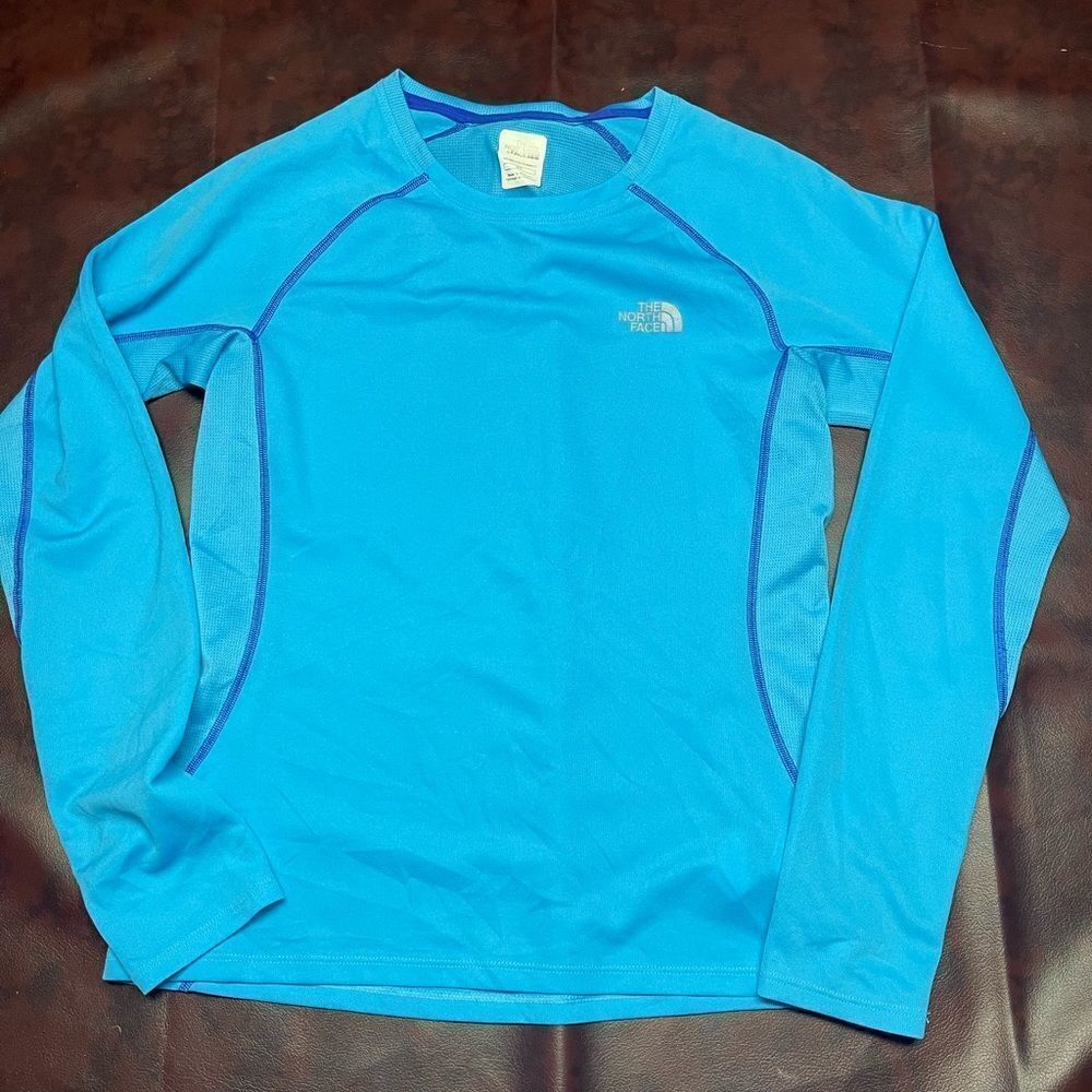 The North Face‎ blue long sleeve flash dry top, size small